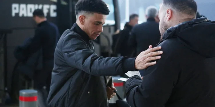 Βαρύ το κλίμα κατά την αναχώρηση του ΠΑΟΚ για τη Λιόν (Εικόνες)