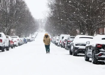 Χιονοθύελλα παραλύει τις ΗΠΑ: 130.000 νοικοκυριά και επιχειρήσεις χωρίς ρεύμα, ακυρώθηκαν χιλιάδες πτήσεις