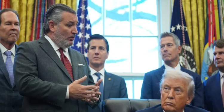 Ο Τραμπ «τα έψαλλε» άσχημα στον γερουσιαστή Κρουζ, μετά από σφοδρή κριτική για τους δασμούς – «Άντε γα@@@ Τεντ»