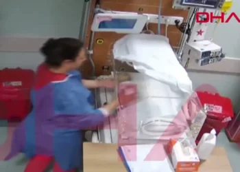 Τουρκία: Νοσοκόμα κακοποίησε βρέφος που βρισκόταν σε θερμοκοιτίδα και το άφησε ανάπηρο