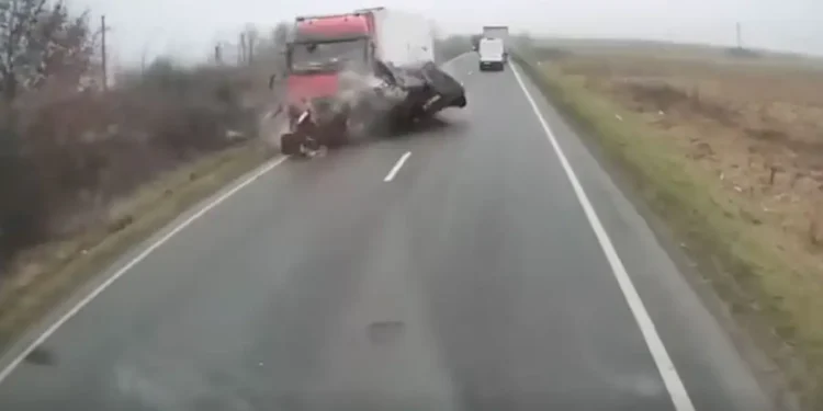 Πολύνεκρο τροχαίο στη Ρουμανία με οπαδούς του ΠΑΟΚ που ταξίδευαν στη Γαλλία – Πληροφορίες για 7 νεκρούς