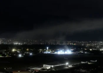 Βενεζουέλα: Εκρήξεις στο Καράκας – Εντολή Τραμπ για επίθεση στη Βενεζουέλα, ο Μαδούρο κήρυξε τη χώρα του σε κατάσταση έκτακτης ανάγκης