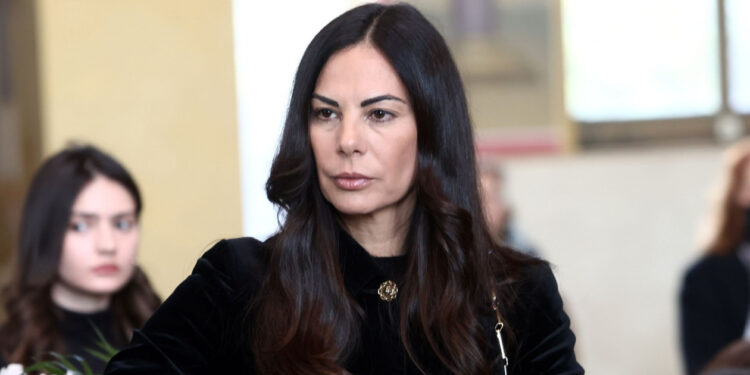 Εύη Βατίδου για Αλέξη Κούγια: «Αν ονομάσω αγάπη αυτό που ζούσα, έχω εκπαιδεύσει λάθος τα παιδιά μου»