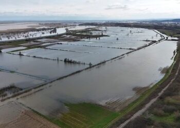 Έβρος: Δορυφορικές εικόνες αποτυπώνουν τις πλημμυρισμένες εκτάσεις