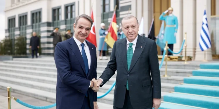 «Με καλή πίστη δεν υπάρχει άλυτο πρόβλημα» – Τι γράφουν τα τουρκικά ΜΜΕ για τη συνάντηση Μητσοτάκη και Ερντογάν