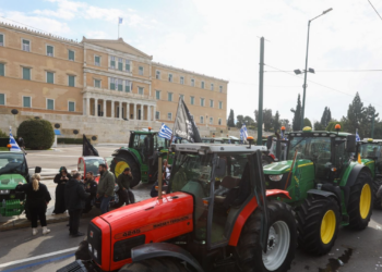 Αγρότες: «Μπλόκο» στο Σύνταγμα με δεκάδες τρακτέρ – Ποιοι δρόμοι θα κλείσουν