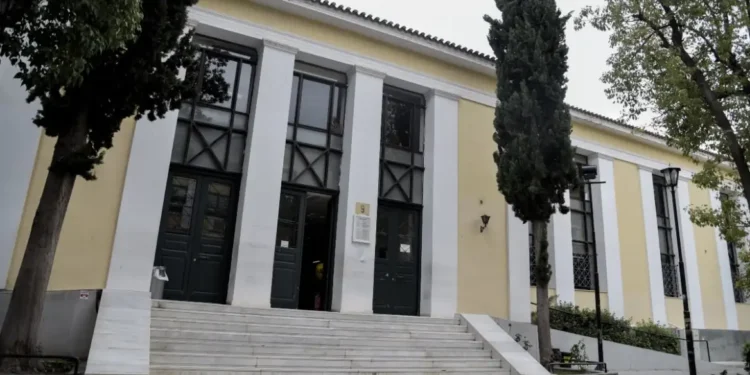 Απέδρασε από την Ευελπίδων Αιγύπτιος κρατούμενος που ήταν προς απέλαση