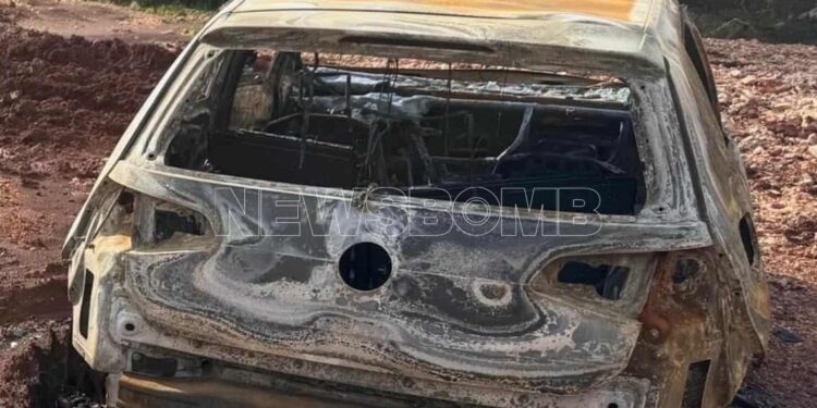 Νέα Πέραμος: Το καμένο αυτοκίνητο των εκτελεστών του 27χρονου – Φωτογραφία ντοκουμέντο