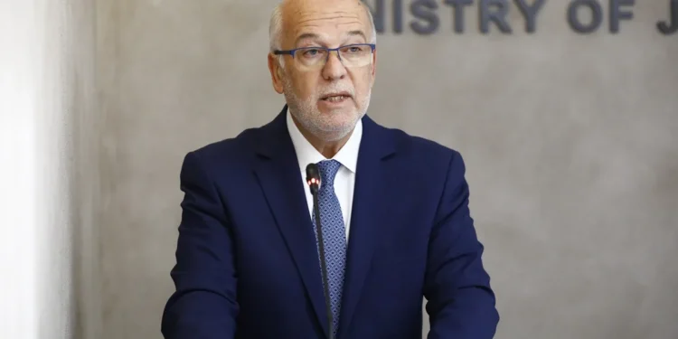 Φλωρίδης για Τέμπη: Yπάρχει νομικό πλαίσιο να γίνουν οι εξετάσεις των σορών στο εξωτερικό