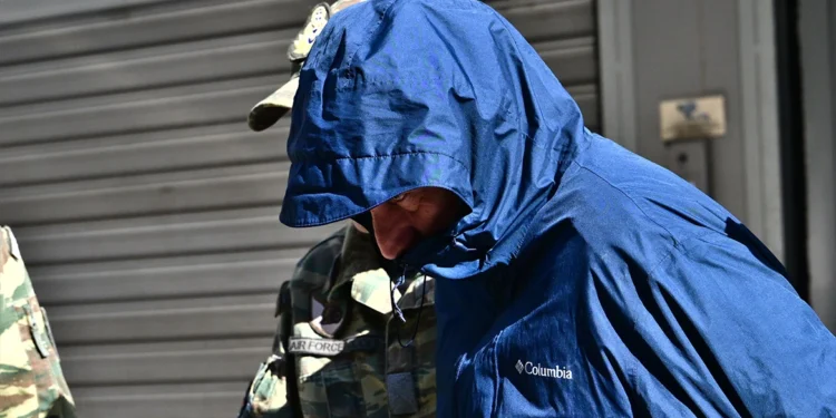 Γυναίκα είναι ο «άνθρωπος-σκιά» πίσω από τον σμήναρχο που κατασκόπευε υπέρ της Κίνας