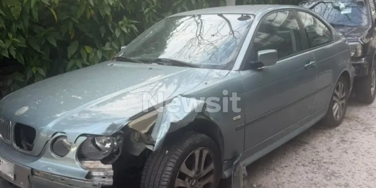 Κολωνάκι: Μεθυσμένη γνωστή τραγουδίστρια πήρε «αμπάριζα» 5 παρκαρισμένα αυτοκίνητα