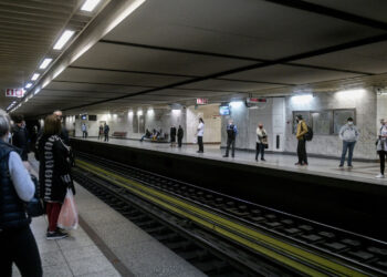 Φρικτό δυστύχημα στο Μετρό Συντάγματος: Νεκρή γυναίκα που έπεσε στις γραμμές