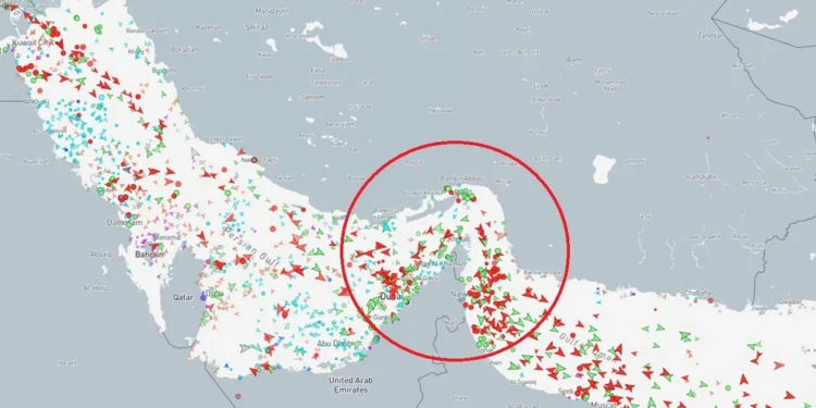 Το Ναυτικό του Ιράν έκλεισε τα Στενά του Ορμούζ, σενάρια για έκρηξη τιμών σε πετρέλαιο και αέριο