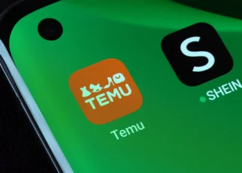 Μικρά δέματα από Κίνα: Τι αλλάζει και από πότε στους δασμούς – Γιατί τα 3 ευρώ ανά δέμα μπορούν να γίνουν 6, 9 ή 12 ευρώ