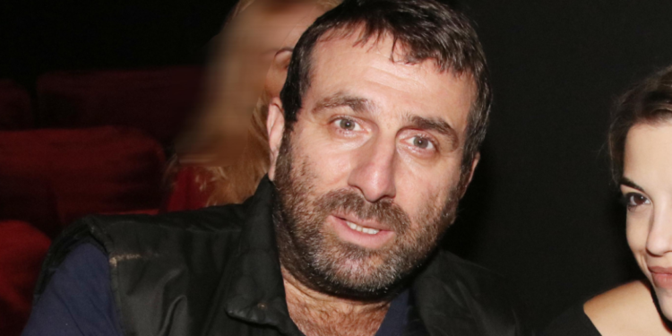 Ηλίας Βαλάσης: Αν βγω γυμνός στον δρόμο δεν θα ενοχληθεί κανείς, αλλά θα ενοχληθεί αν κάνω τον σταυρό μου