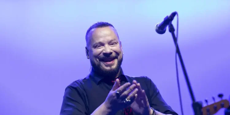 Ατύχημα για τον Χρήστο Δάντη: Έσπασε το χέρι του, μπαίνει στο χειρουργείο και ακυρώνονται οι συναυλίες του