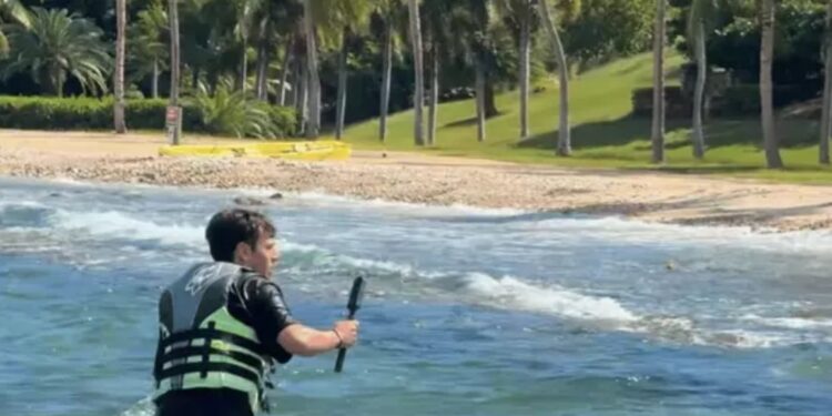 YouTuber κατάφερε να μπει κρυφά στο νησί του Έπσταϊν και κατέγραψε τα πάντα (video)