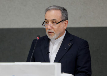 Αποκάλυψη ισραηλινών ΜΜΕ: Ο Αραγτσί μίλησε με Γουίτκοφ και Κούσνερ, τους είπε πως ο Μοτζτάμπα Χαμενεϊ θέλει «να κλείσει σύντομα το ζήτημα»