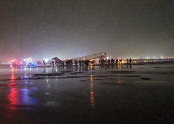 Νέα Υόρκη: Αεροσκάφος CRJ-900 της Air Canada Express συγκρούστηκε με όχημα στο έδαφος