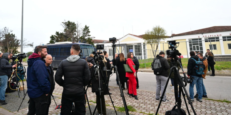 Δίκη για τα Τέμπη: «Θα σε σκίσω, αλήτη» είπε συγγενής στον πρώην πρόεδρο του ΟΣΕ