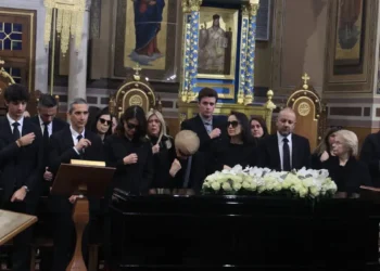 Η Μαρινέλλα στην αιωνιότητα: Ο σπαρακτικός αποχαιρετισμός και το χειροκρότημα της Ελλάδας στη φωνή που πέταξε πάνω από το Ηρώδειο