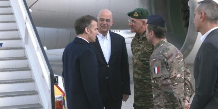 makron-dendias-souda