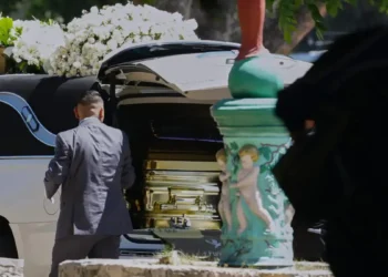 Μεξικό: Χρυσό φέρετρο και έντονη στρατιωτική παρουσία στην κηδεία του «Ελ Μέντσο»