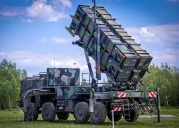 Συστοιχία Patriot μεταφέρεται στην Κάρπαθο: Στην Κύπρο ο Δένδιας και τα F-16, εν πλω οι φρεγάτες Κίμων και Ψαρά