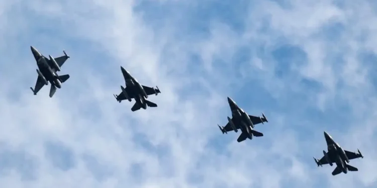 Συναγερμός στην Κύπρο για ύποπτο UAV: Απογειώθηκαν τα ελληνικά F16 – Πτήση της Aegean επέστρεψε στην Αθήνα