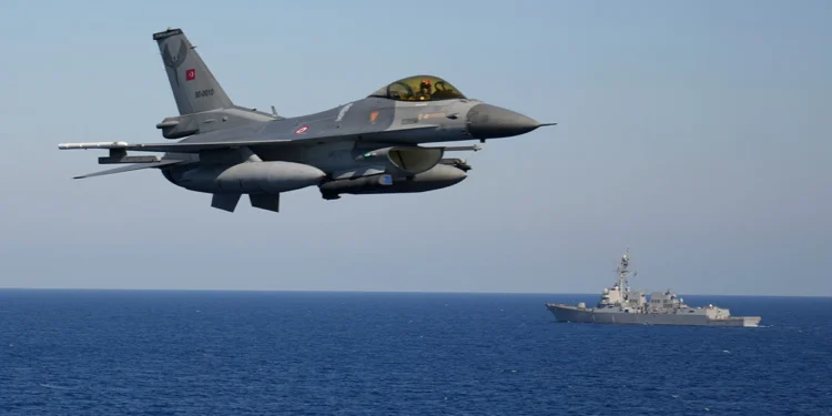 Στο παράνομο αεροδρόμιο στην Τύμπου της Κύπρου στέλνουν οι Τούρκοι έξι F-16 την ημέρα της επίσκεψης Μητσοτάκη και Μακρόν