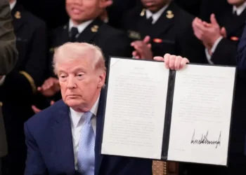 Τραμπ: Θα βλέπουμε την υπογραφή του στα δολάρια από τον Ιούνιο