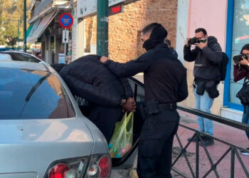 Στον εισαγγελέα ο 16χρονος Σουδανός που παρέσυρε την 16χρονη στη Λιοσίων, με κρανιοεγκεφαλικές κακώσεις η κοπέλα, δείτε βίντεο