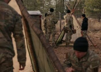 Πώς εκπαιδεύονται οι αμερικανικές δυνάμεις για να επιβιώνουν πίσω από τις γραμμές του εχθρού