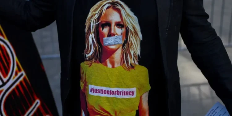 H Μπρίτνεϊ Σπίαρς εισήχθη σε κέντρο απεξάρτησης – Στο πλευρό της οι δύο γιοι της Σον Πρέστον και Τζέιντεν Τζέιμς