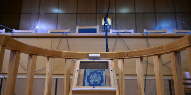 Εισαγγελείς κατά Κωνσταντοπούλου: Ασχημονεί και παρανομεί, καλυπτόμενη από βουλευτική ασυλία