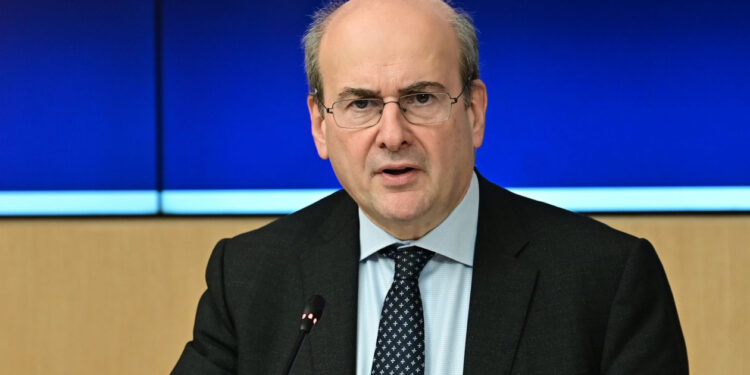 Χατζηδάκης: Αυτονόητη υποχρέωσή μας η μη άσκηση ένδικων μέσων για τα Τέμπη