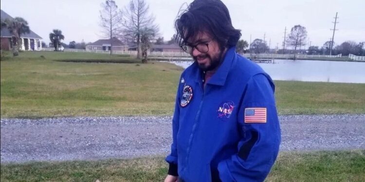 Νεκρός και 12ος επιστήμονας στις ΗΠΑ: Κάηκε μέσα στο Tesla του – Είχε εξαφανιστεί χωρίς κινητό