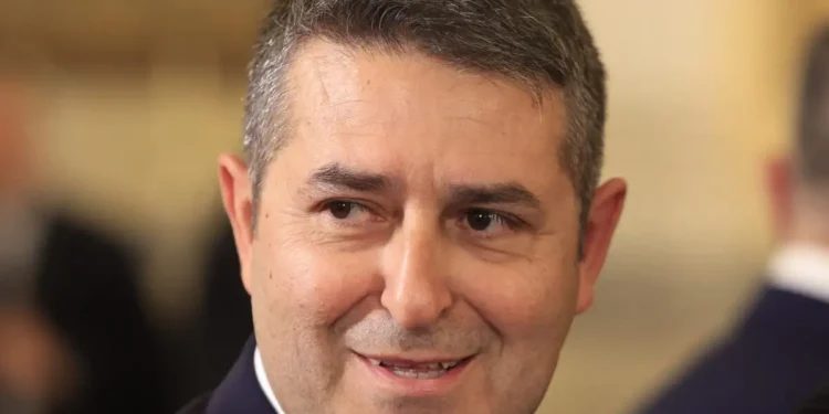 Γιώργος Μυλωνάκης: Παραμένει διασωληνωμένος στη ΜΕΘ – Το νεότερο ιατρικό ανακοινωθέν