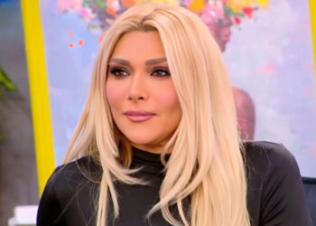 Αγγελική Ηλιάδη για Μπάμπη Λαζαρίδη: Μια φορά που τόλμησα να ζητήσω τα χρήματά μου, ήμουν 5,5 μηνών έγκυος και βρέθηκα στο πάτωμα από μπουνιές και κλωτσιές