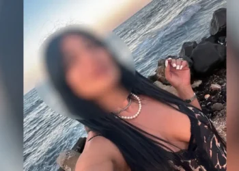 Κορωπί: Συνελήφθη 48χρονη influencer μετά από καταδίωξη – Οδηγούσε μεθυσμένη, βρέθηκαν αναβολικά στο αυτοκίνητο