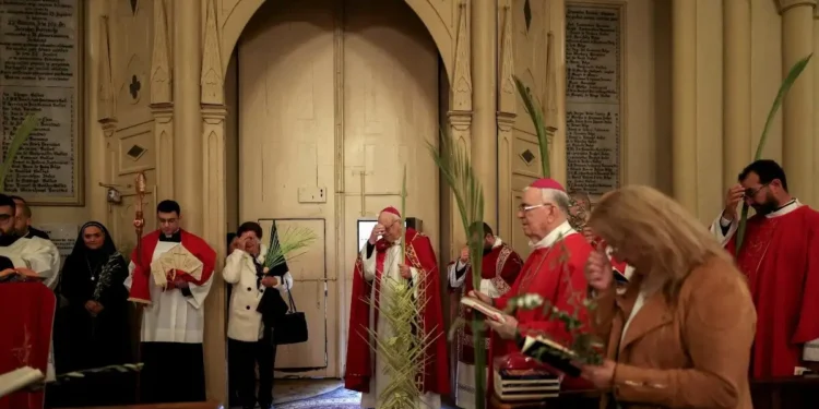 Ο Ναός της Αναστάσεως στην Ιερουσαλήμ άνοιξε τις πύλες του για πρώτη φορά μετά από 40 ημέρες