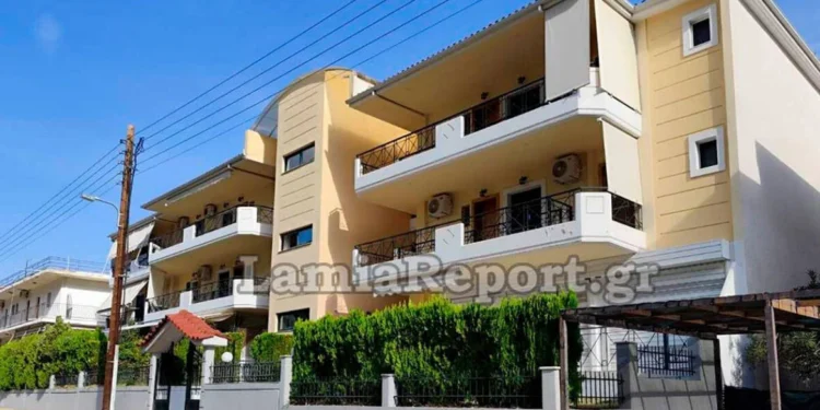 Ανατροπή στην δολοφονία της ηλικιωμένης στα Καμένα Βούρλα: Αθώα η οικιακή βοηθός που έμεινε στη φυλακή 18 μήνες