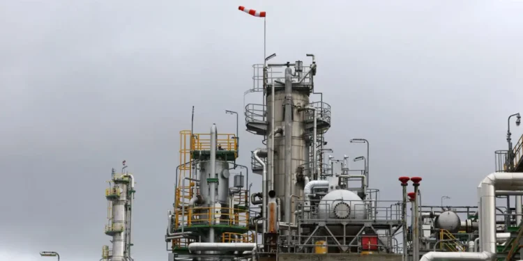 Το πετρέλαιο σημειώνει εκρηκτική άνοδο, μια ανάσα από τα 100 δολάρια – Πάνω από τα 46 ευρώ «σκαρφάλωσε» το φυσικό αέριο