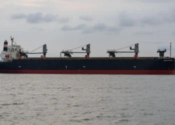 Χτυπήθηκε πλοίο ελληνικών συμφερόντων στο Ομάν