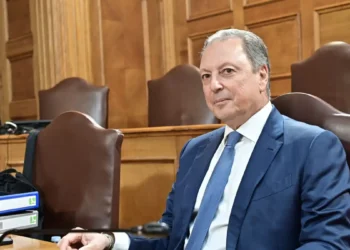 ΟΠΕΚΕΠΕ: Λιβανός, Καραμανλής, Αραμπατζή ανάμεσα στους 13 βουλευτές που περιέχονται στη νέα δικογραφία – Όλα τα ονόματα