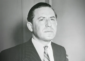 30 χρόνια χωρίς τον Σταύρο Νιάρχο, οι τελευταίες ημέρες του μεγιστάνα στη Ζυρίχη – Το εγκεφαλικό και ο μοναχικός υιός Κωνσταντίνος δίπλα του