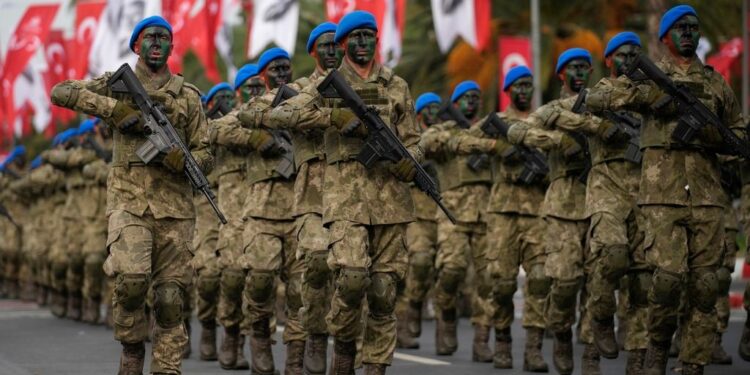 Τουρκία: Δημιουργεί νέες ταξιαρχίες κομάντο απέναντι από τα ελληνικά σύνορα