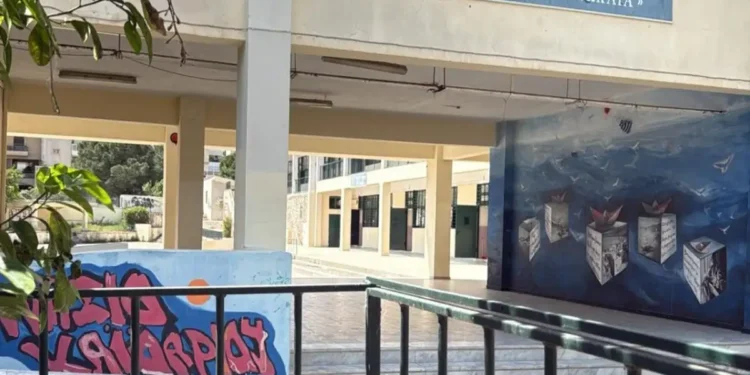 Χαϊδάρι: Νέες μαρτυρίες για την πτώση της 13χρονης από μπαλκόνι σχολείου – Τα σενάρια που εξετάζονται