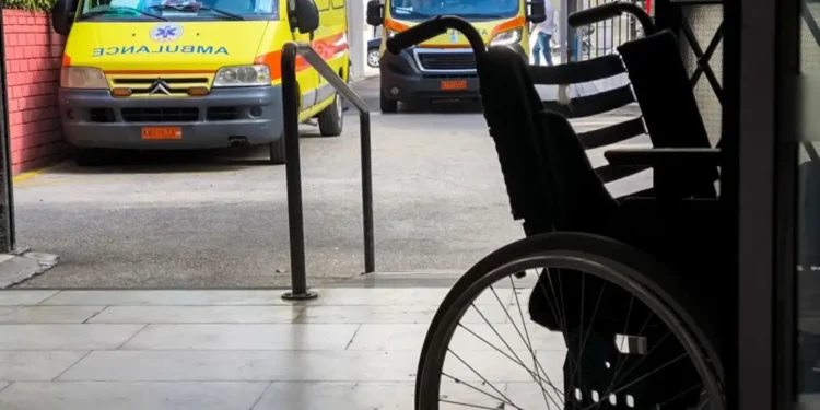Θεσσαλονίκη: Ξέχασαν 17χρονη ΑμεΑ επί δύο ώρες μέσα σε λεωφορείο – Έρευνα μετά από καταγγελία της μητέρας