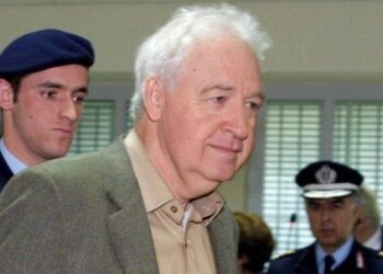 Αποφυλακίστηκε ο αρχηγός της «17 Νοέμβρη» Αλέξανδρος Γιωτόπουλος